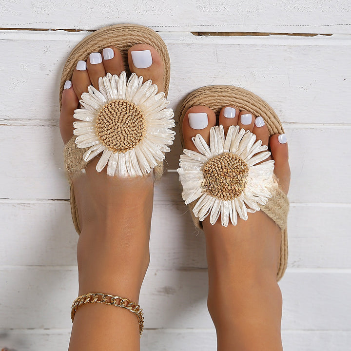 Summer New Fashion  Simple Flower Flat Casual Sandals