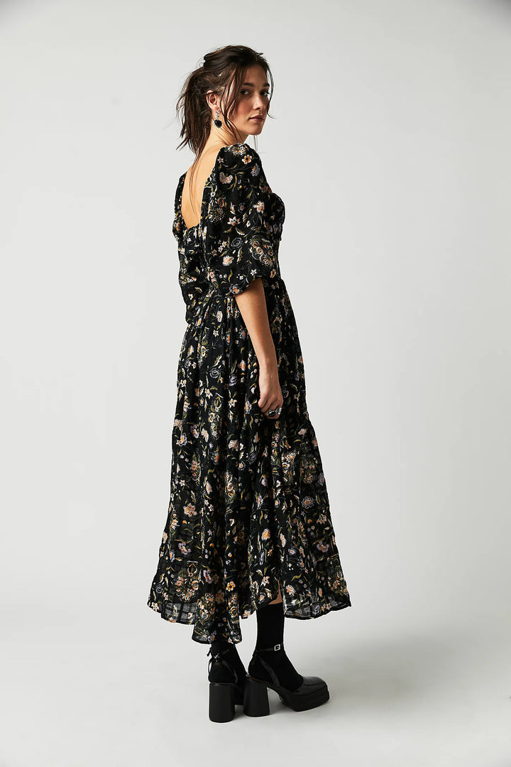 Exposed Back Ruffled Square Collar Printed Half-length Sleeve Dress