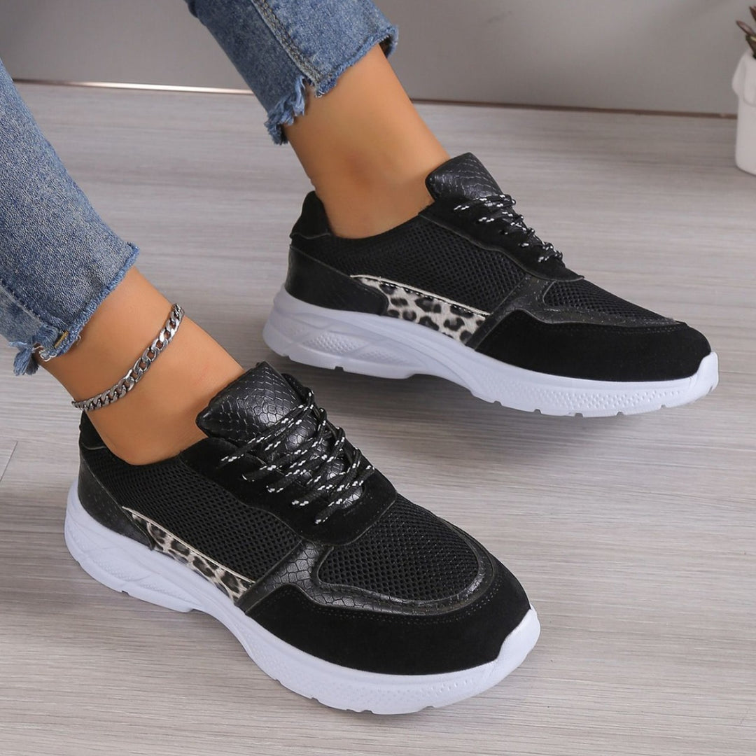 Lace Up Sneakers Breathable Mesh Flat Shoes Fashion Casual Lightweight Running Sports Shoes