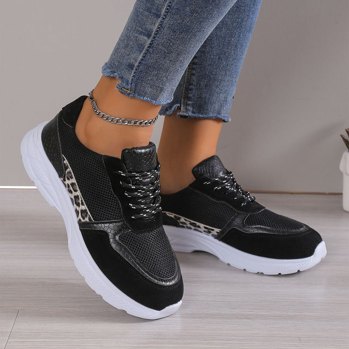 Lace Up Sneakers Breathable Mesh Flat Shoes Fashion Casual Lightweight Running Sports Shoes