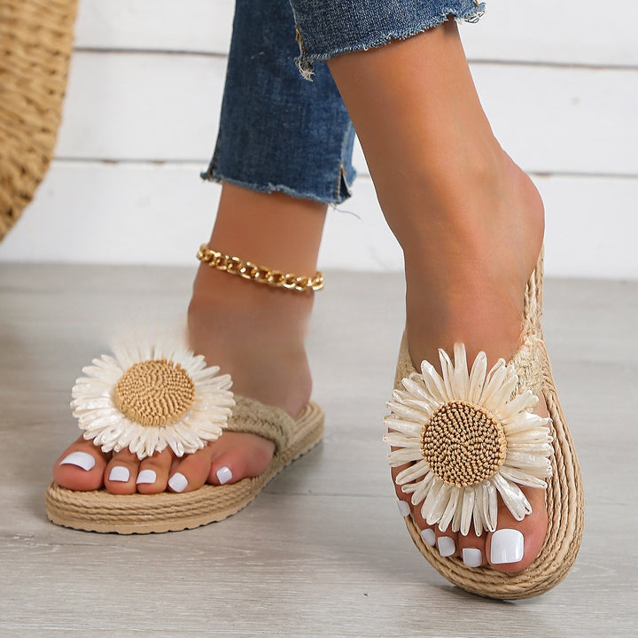 Summer New Fashion  Simple Flower Flat Casual Sandals